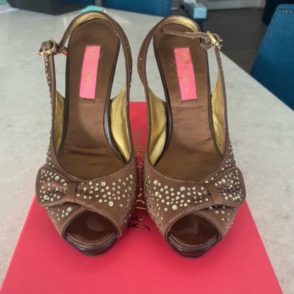 Betsey Johnson Hayden Bronze Heels Size 6 - Picture 1 of 3